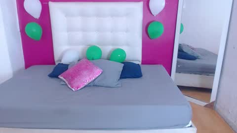 tiny_whore18 online show from March 10, 2026, 5:51 pm