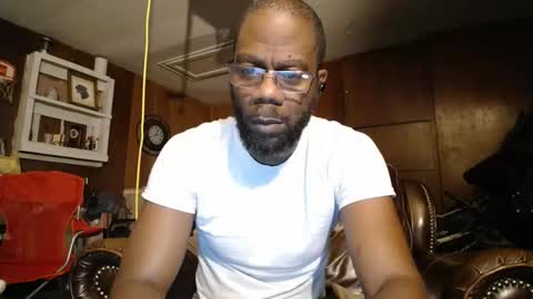 tinycock_1979 online show from October 7, 2025, 9:39 am