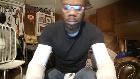 tinycock_1979 online show from November 1, 2025, 6:21 pm