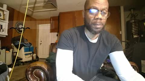 tinycock_1979 online show from May 2, 2026, 10:20 am