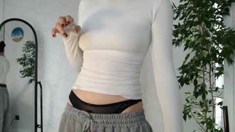 Snapshot of tinykawaii chatting on April 8, 2026, 2:00 am Tina extra tips in PVT online show from April 8, 2026, 2:00 am