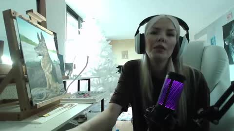 stage Kylie Sinner  brand CLITBAIT online show from January 15, 2025, 5:26 pm