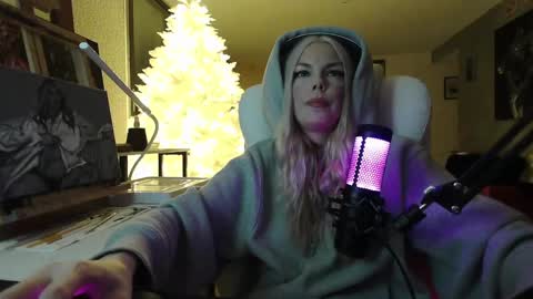 stage Kylie Sinner  brand CLITBAIT online show from January 21, 2025, 10:19 am