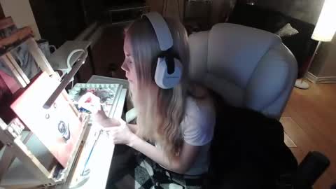 stage Kylie Sinner  brand CLITBAIT online show from February 5, 2025, 9:46 am