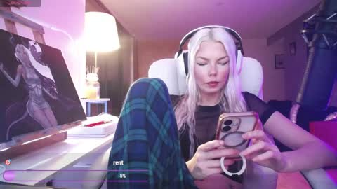 Snapshot of tinykylie chatting on April 19, 2026, 1:38 am stage Kylie Sinner brand CLITBAIT online show from April 19, 2026, 1:38 am