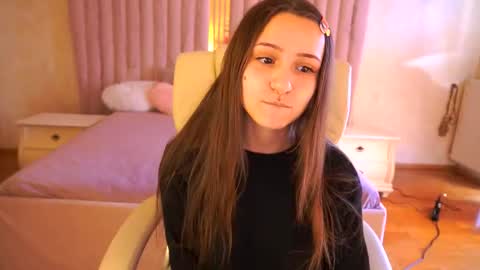 Snapshot of tinynataliee chatting on March 5, 2026, 7:48 am tinynataliee online show from March 5, 2026, 7:48 am