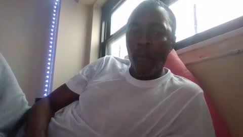 littledpoodledick online show from February 6, 2025, 5:30 pm