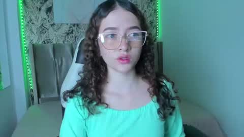 tinysophi online show from June 12, 2026, 1:10 pm