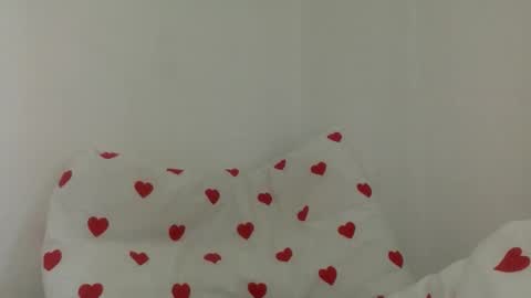 Viola Sparkle  online show from December 1, 2025, 9:58 am