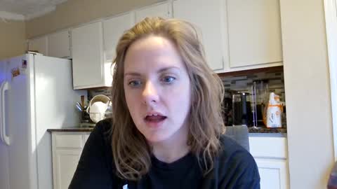 Snapshot of tinywithtiddies chatting on October 11, 2025, 1:42 pm tinywithtiddies online show from October 11, 2025, 1:42 pm