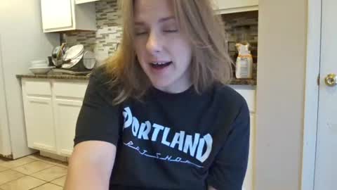 Snapshot of tinywithtiddies chatting on October 25, 2025, 1:40 pm tinywithtiddies online show from October 25, 2025, 1:40 pm