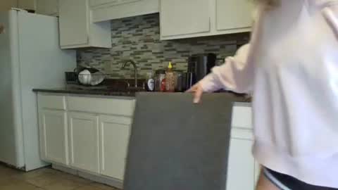 Snapshot of tinywithtiddies chatting on November 3, 2025, 2:07 pm tinywithtiddies online show from November 3, 2025, 2:07 pm