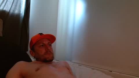 Snapshot of tipat35 chatting on September 19, 2025, 1:45 pm tipat35 online show from September 19, 2025, 1:45 pm