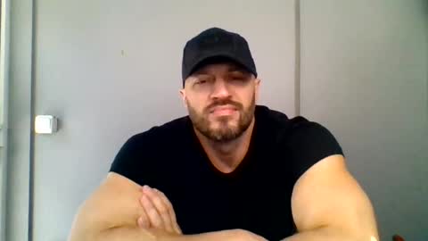 Snapshot of titan_heart chatting on July 17, 2026, 10:11 am titan_heart online show from July 17, 2026, 10:11 am