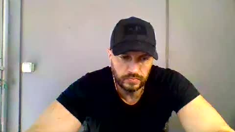 Snapshot of titan_heart chatting on July 18, 2026, 9:57 am titan_heart online show from July 18, 2026, 9:57 am