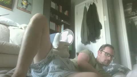 Snapshot of titlovercums chatting on May 17, 2026, 10:44 am titlovercums online show from May 17, 2026, 10:44 am