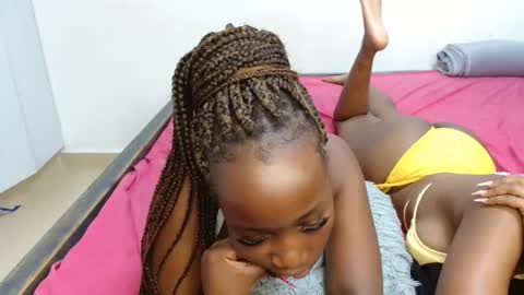 Titty hunny online show from September 16, 2025, 6:09 pm