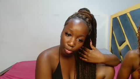 Titty hunny online show from September 18, 2025, 6:26 am