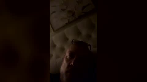 tivey1924 online show from April 18, 2026, 8:51 am