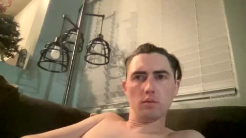 Snapshot of tlayne410 chatting on November 9, 2025, 9:07 am tlayne410 online show from November 9, 2025, 9:07 am