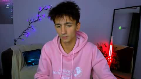 tobi_yours online show from September 14, 2025, 7:35 pm