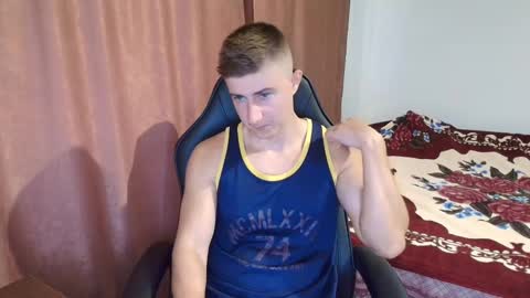 todhorny987 online show from March 12, 2025, 5:57 am