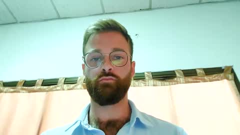 Snapshot of toffbuck chatting on January 22, 2025, 4:44 am ToffBuck online show from January 22, 2025, 4:44 am