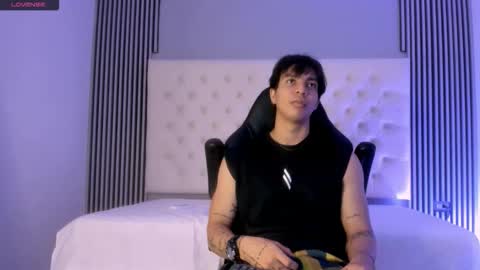 toji lee online show from December 3, 2025, 4:09 am