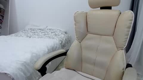 Arina online show from January 25, 2025, 7:07 pm