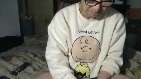 small man online show from April 26, 2026, 11:46 pm