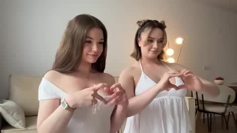 Snapshot of tokyo_blomm chatting on May 30, 2026, 1:19 pm Alice Alice - online show from May 30, 2026, 1:19 pm