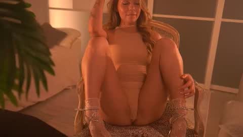 Snapshot of tokyo_n chatting on March 9, 2025, 11:14 pm tokyo_n online show from March 9, 2025, 11:14 pm