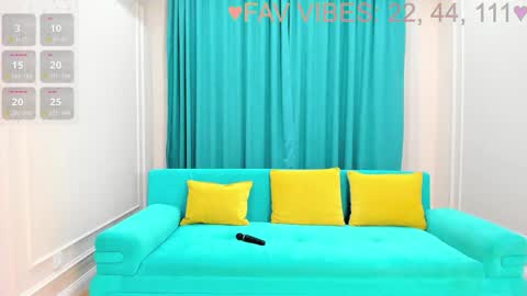 Lia online show from November 30, 2025, 2:04 am