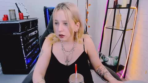 Tolli Moll online show from December 6, 2024, 9:10 am