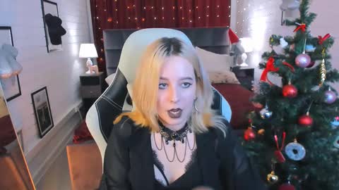 Tolli Moll online show from December 14, 2024, 9:40 am