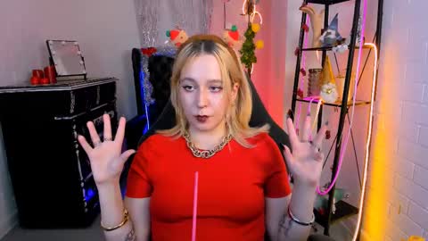 Tolli Moll online show from December 16, 2024, 12:06 pm