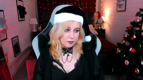 Tolli Moll online show from December 23, 2024, 12:08 pm