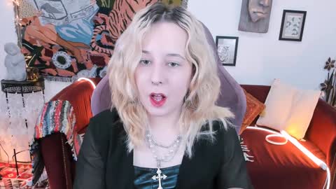 Tolli Moll online show from January 13, 2025, 5:12 am