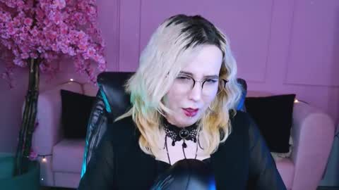 Tolli Moll online show from January 14, 2025, 8:52 am