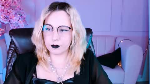 Tolli Moll online show from January 22, 2025, 11:45 am