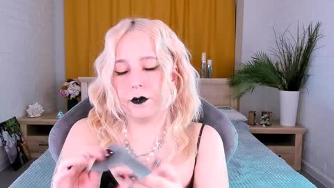 Tolli Moll online show from February 6, 2025, 6:08 am