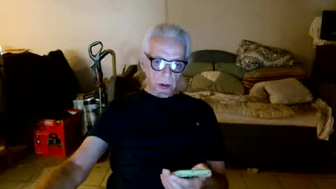 tom112292014 online show from September 11, 2025, 1:55 pm