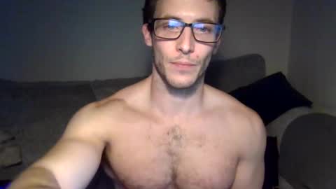 tom90ukx online show from March 7, 2025, 4:00 pm