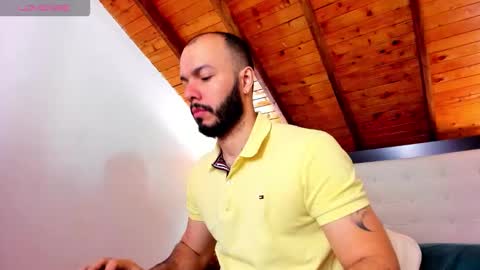   online show from October 27, 2025, 12:42 pm