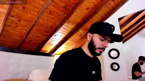   online show from November 23, 2025, 12:49 pm