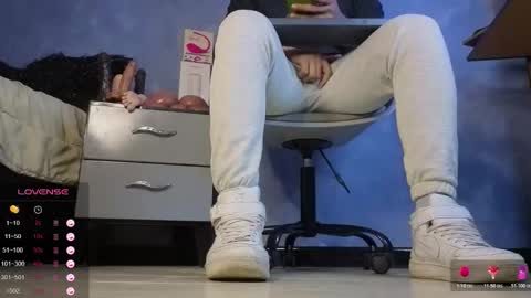 Tom online show from February 25, 2026, 12:26 pm