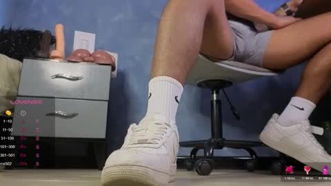 Tom online show from March 8, 2026, 8:01 pm