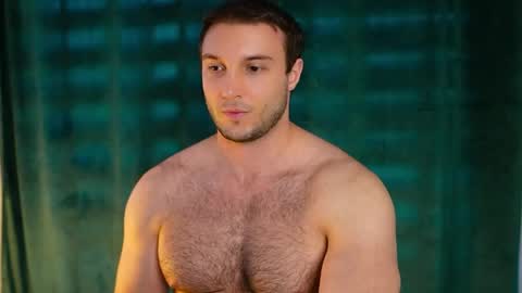 Snapshot of tom_fordd chatting on June 3, 2026, 3:28 pm Tom online show from June 3, 2026, 3:28 pm