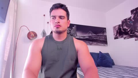 Snapshot of tom_mckleein chatting on January 15, 2025, 7:55 pm TOM MCKLEEIN instagram online show from January 15, 2025, 7:55 pm