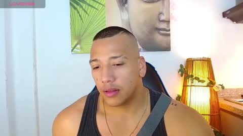 Tom muscle1 online show from January 22, 2025, 6:10 pm